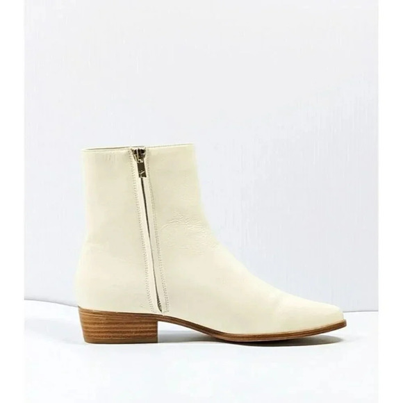 Joie Women's Laleh Ruffle Shell Leather Ankle Booties Size 39.5 EU (MSRP $368) - Picture 5 of 11